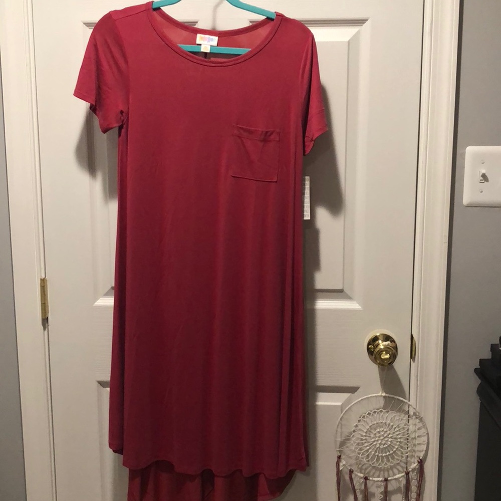 Dark pink red Carly